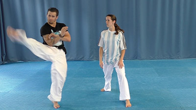 Mark Trotter demonstrates a twisting kick during Sam-Il pattern coaching